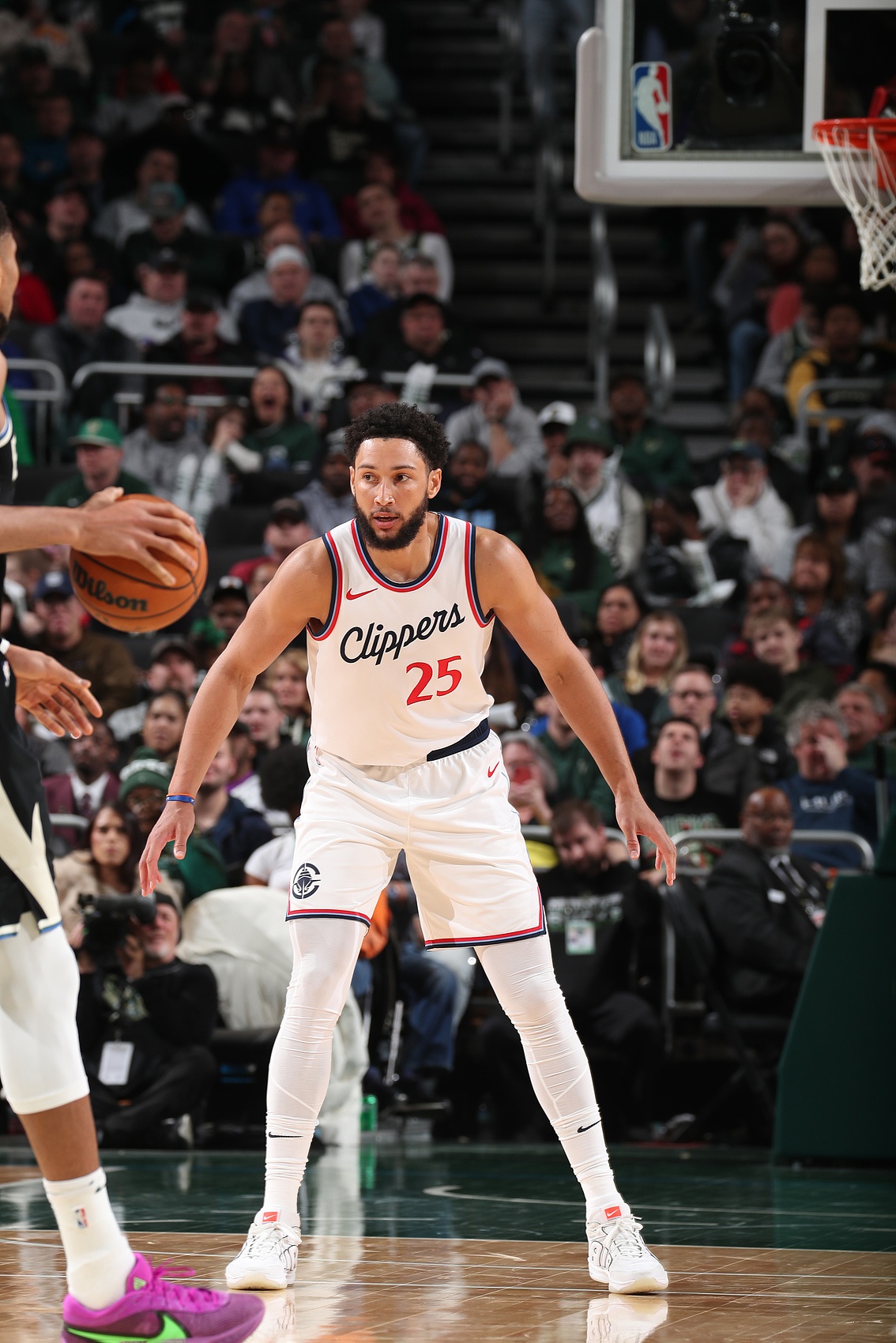 九游体育下载-球探分析：西蒙斯表面主动退役，实则面临无队问津窘境