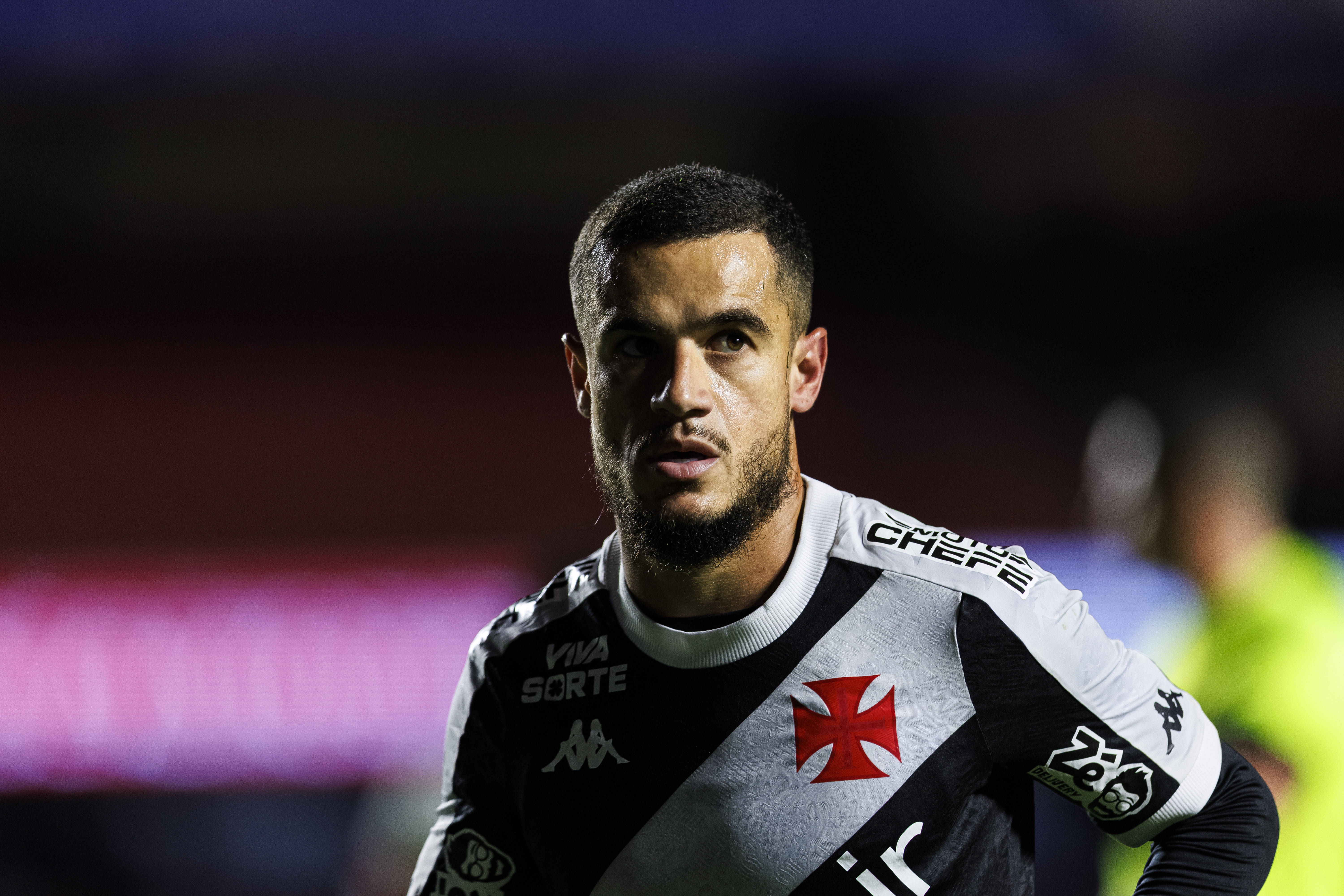 九游体育-33岁库蒂尼奥身价跌至400万欧元，较七年前1.5亿巅峰缩水逾百分之九十七